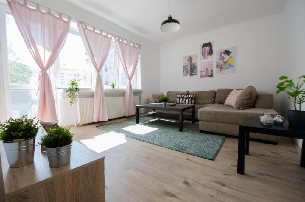Bright Apartment Near Cismigiu And Old Town Бухарест Экстерьер фото